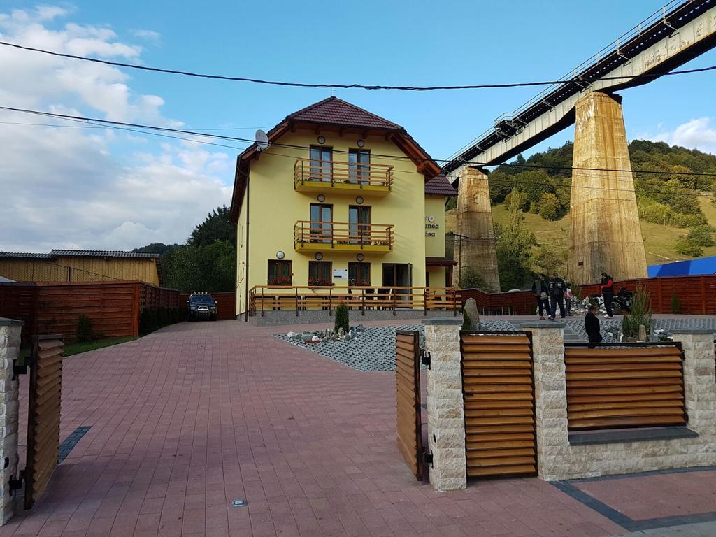 Pensiunea Narcisa Romuli Exterior photo